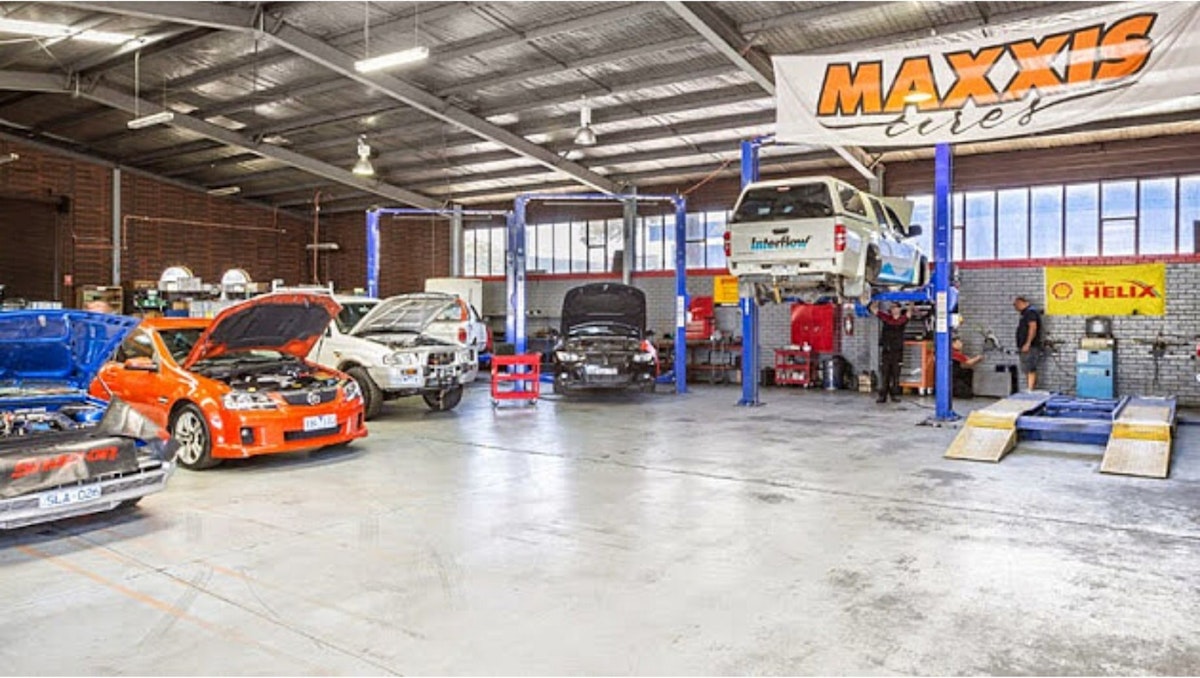 Airport Car Service Centre workshop